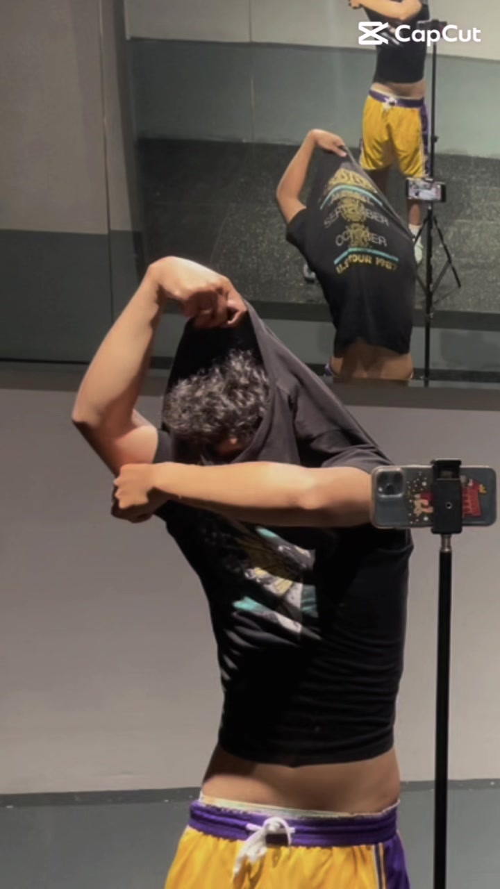 @PĪ