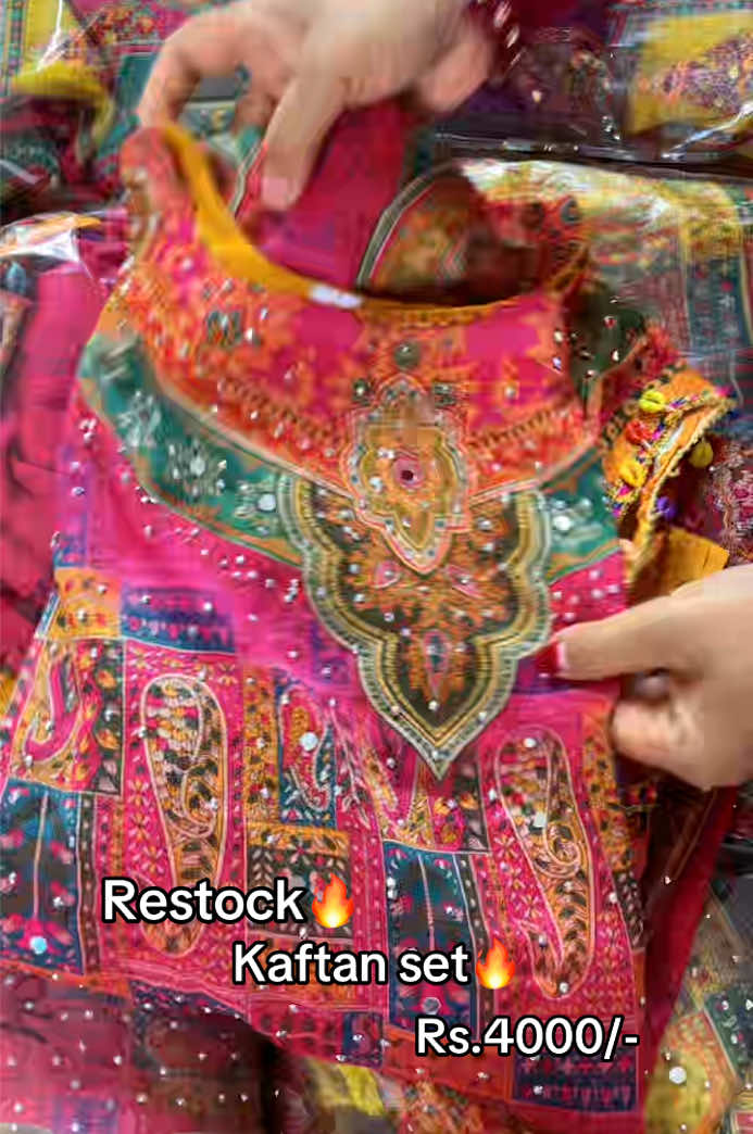 @Unique Collection,Jadibuti Ktm