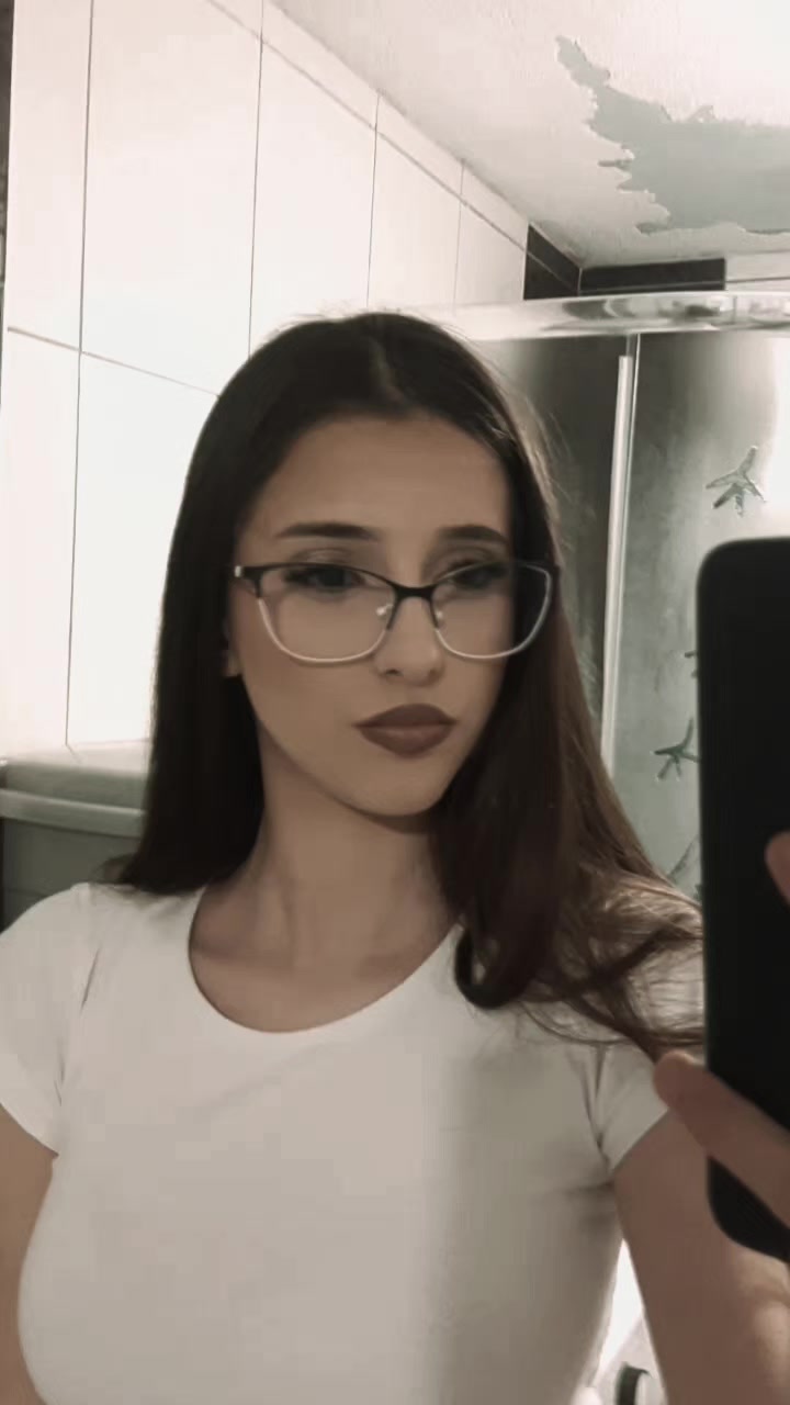 @𝒴𝓁𝓁𝓀𝒶