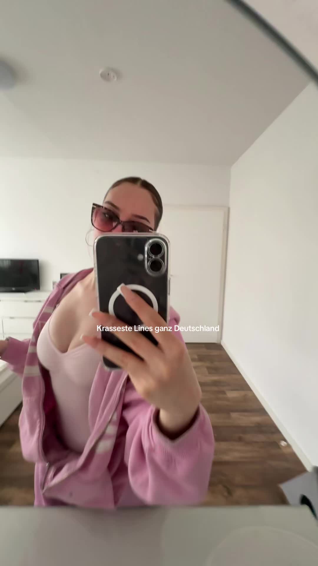@𝐇𝐀𝐍𝐍𝐀𝐇𝐋𝐔𝐈𝐒𝐈𝐄𝐍𝐍𝐄