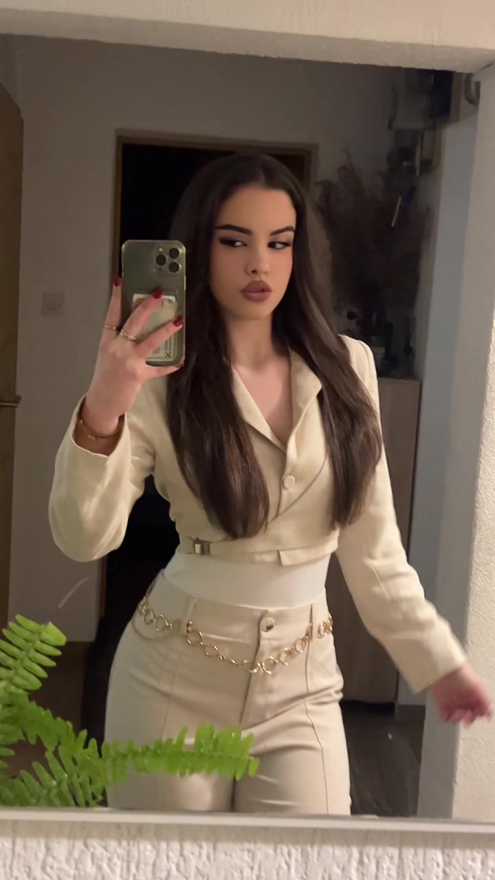 @𝑽𝒂𝒍𝒆💋