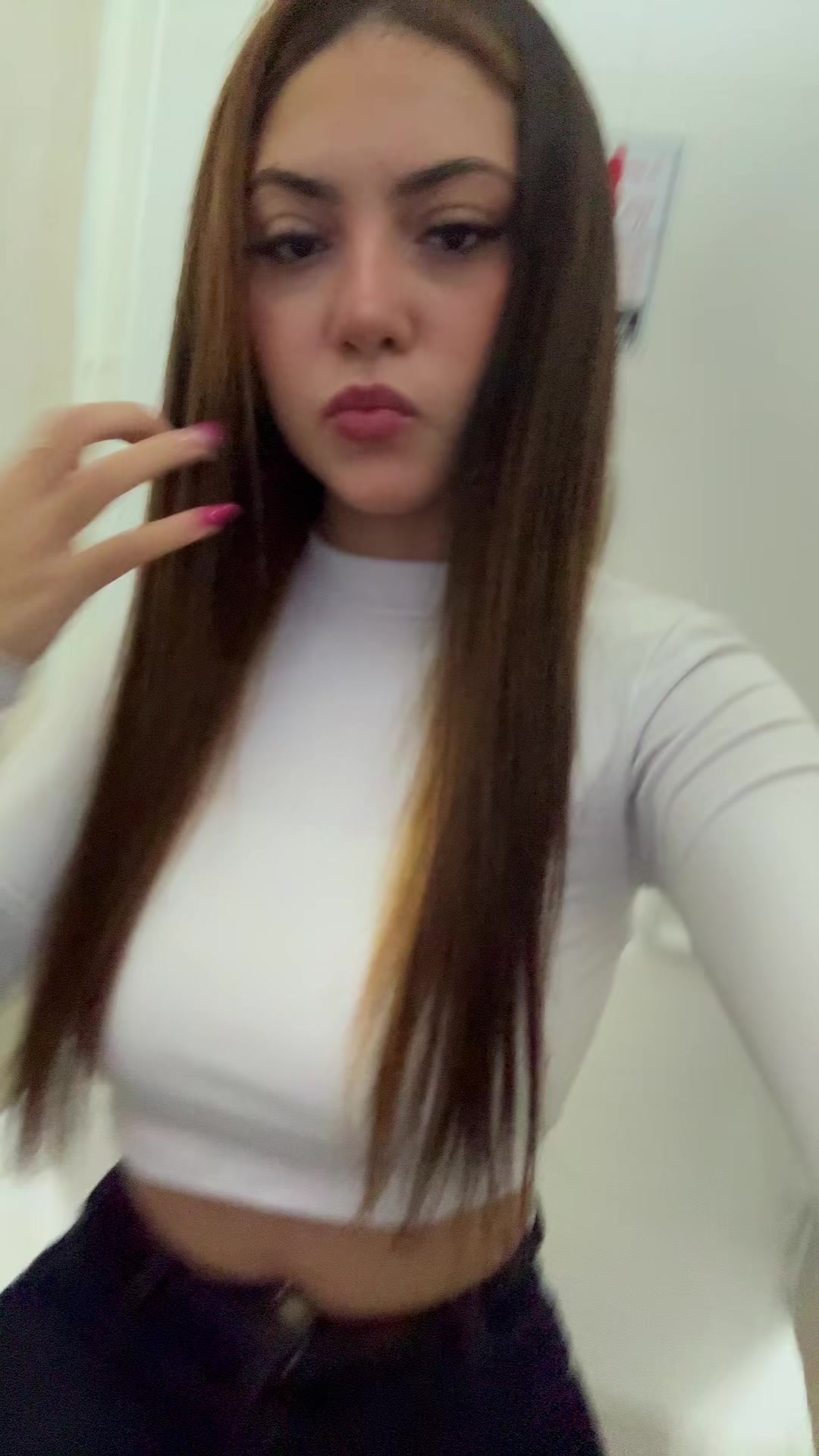 @Ladonii
