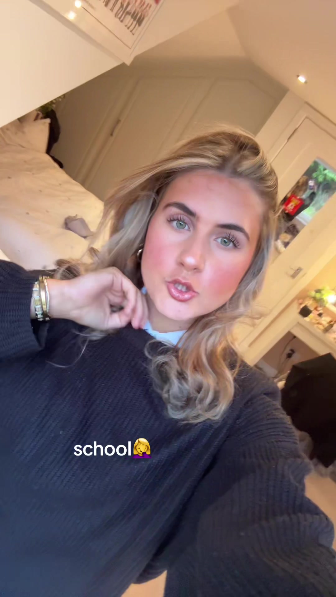 @hollydolly