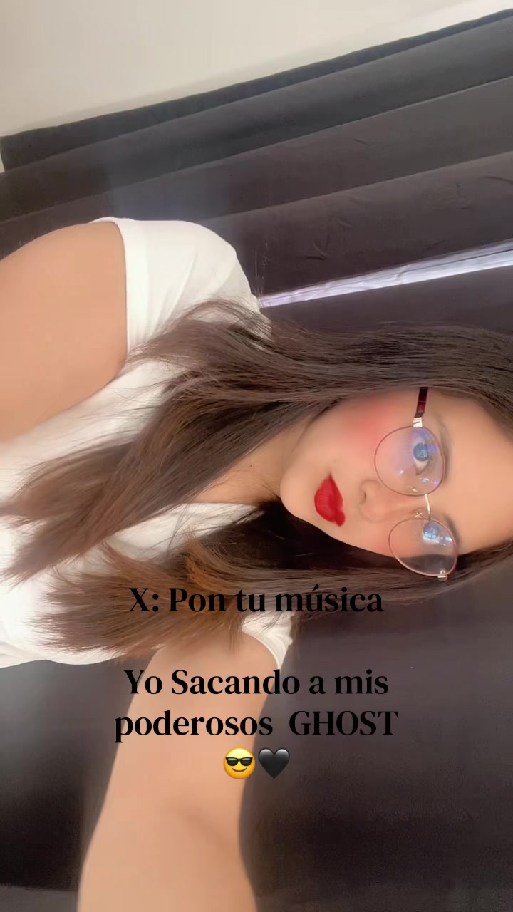 @Daniela✨