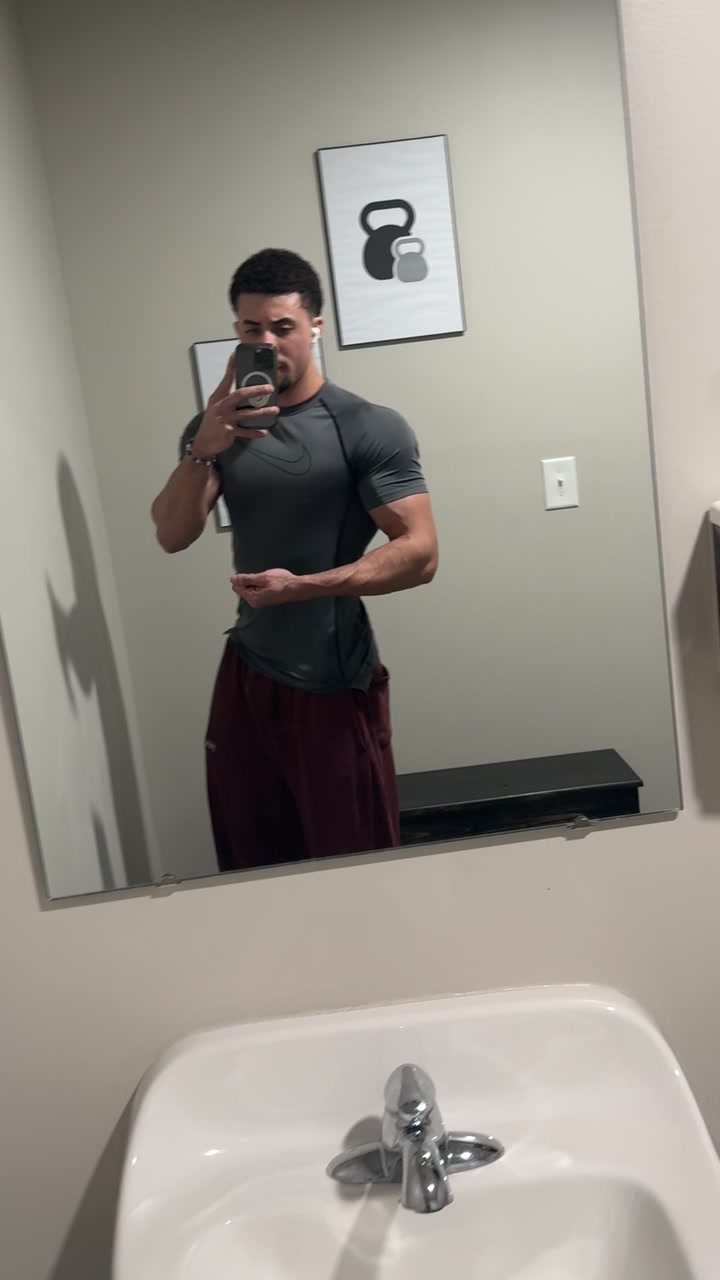 @Vyeb