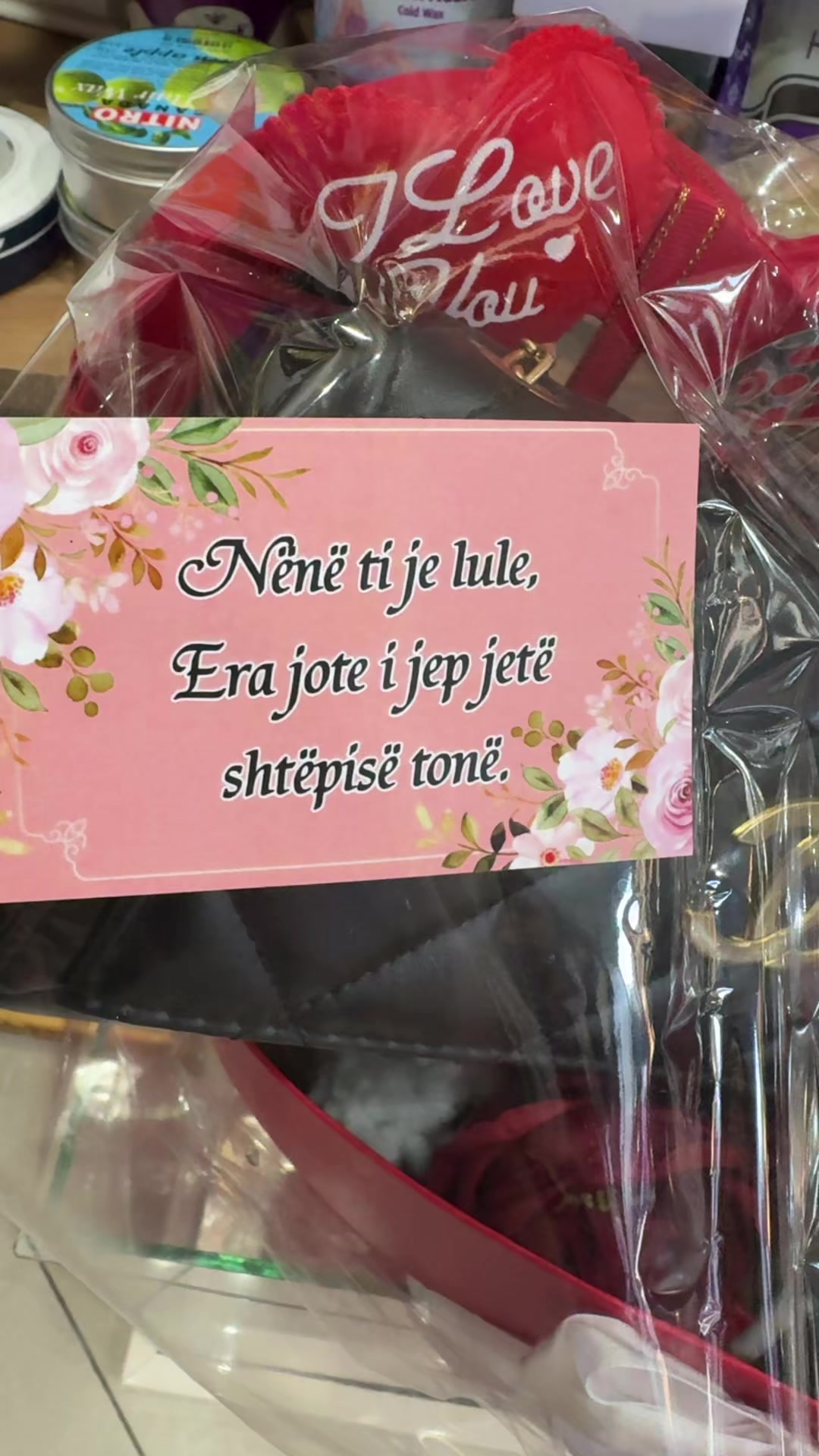 @GenisaShop