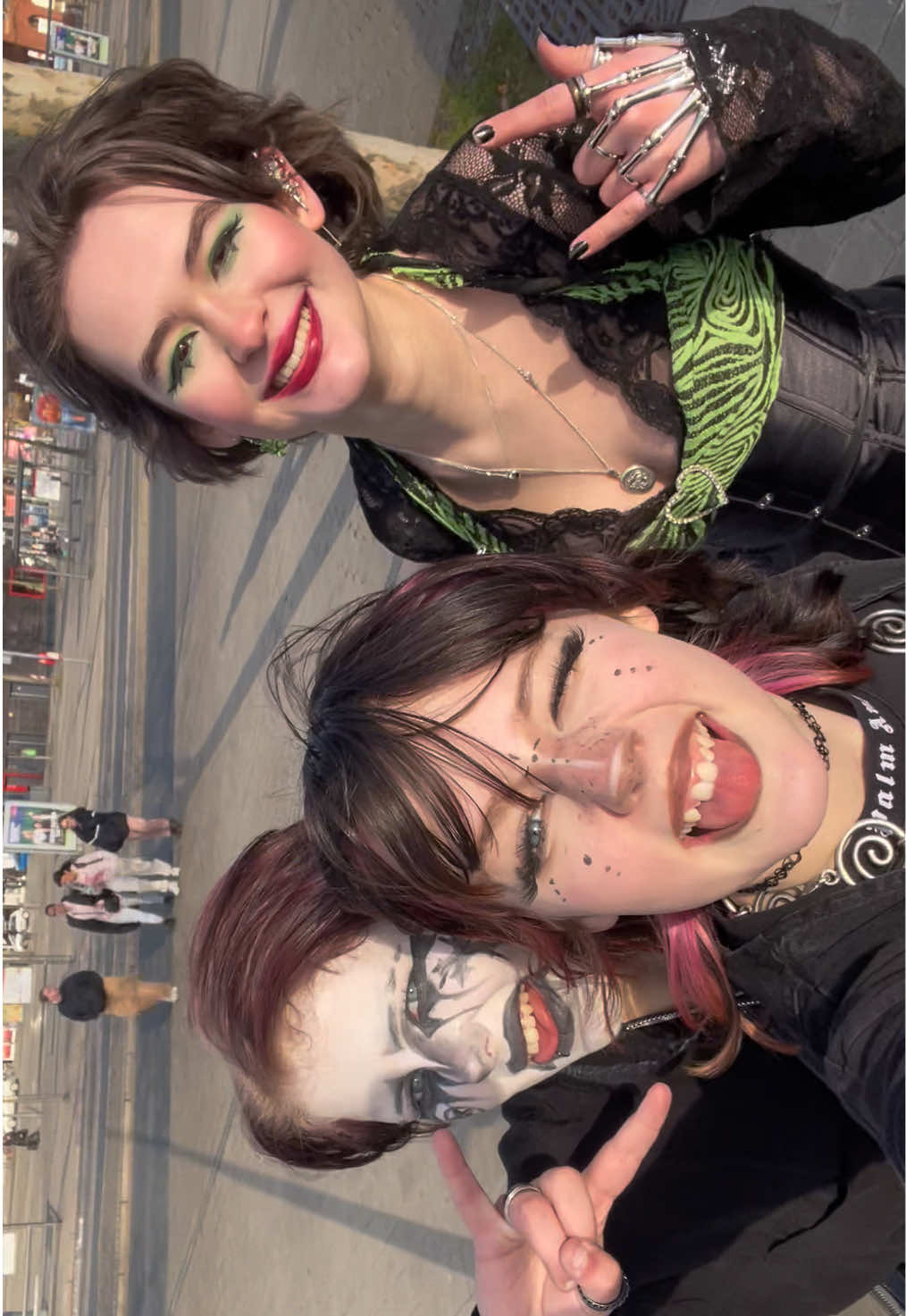 @👁️👄👁️