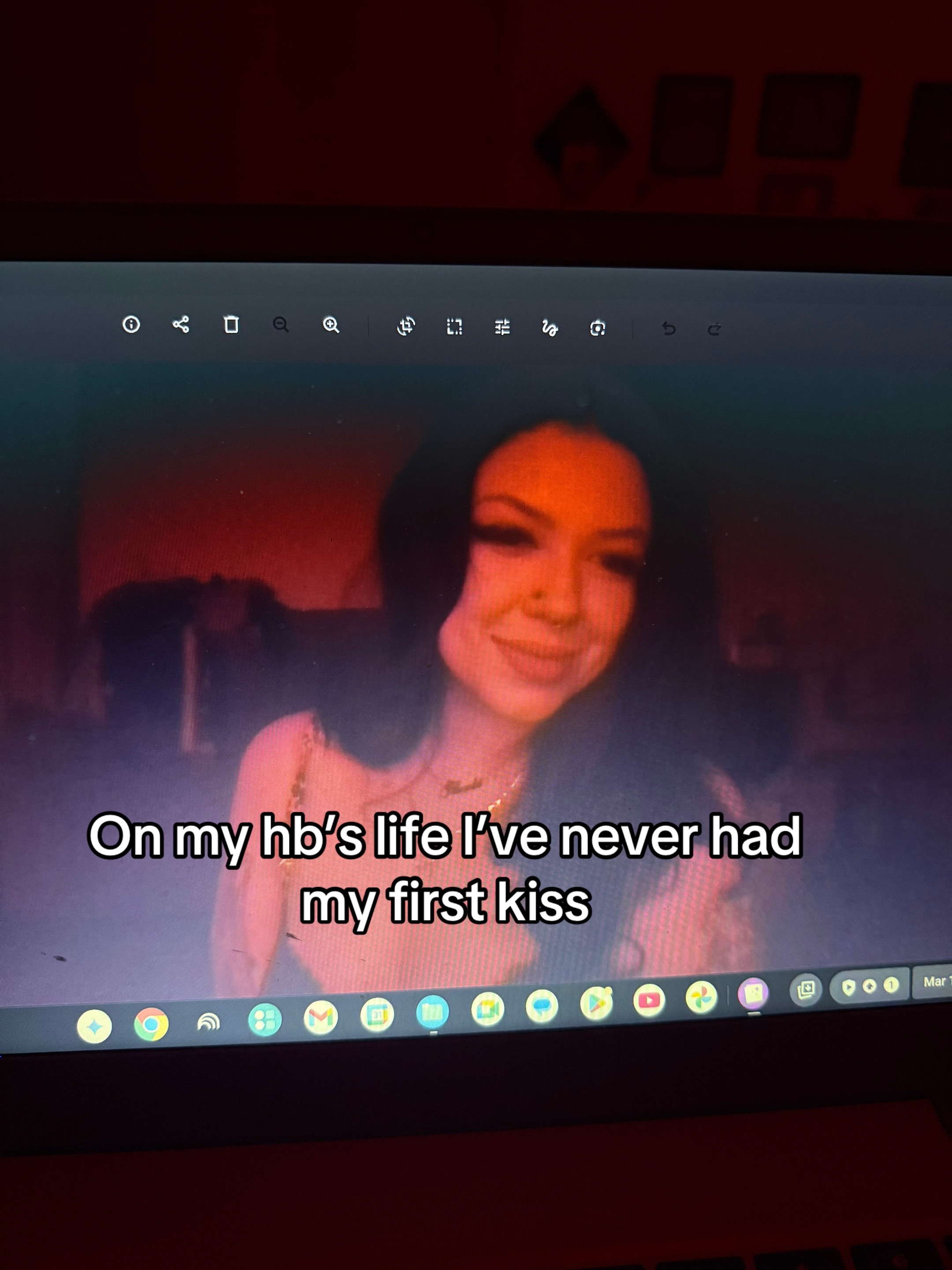 @Nicole Alexis 🦋