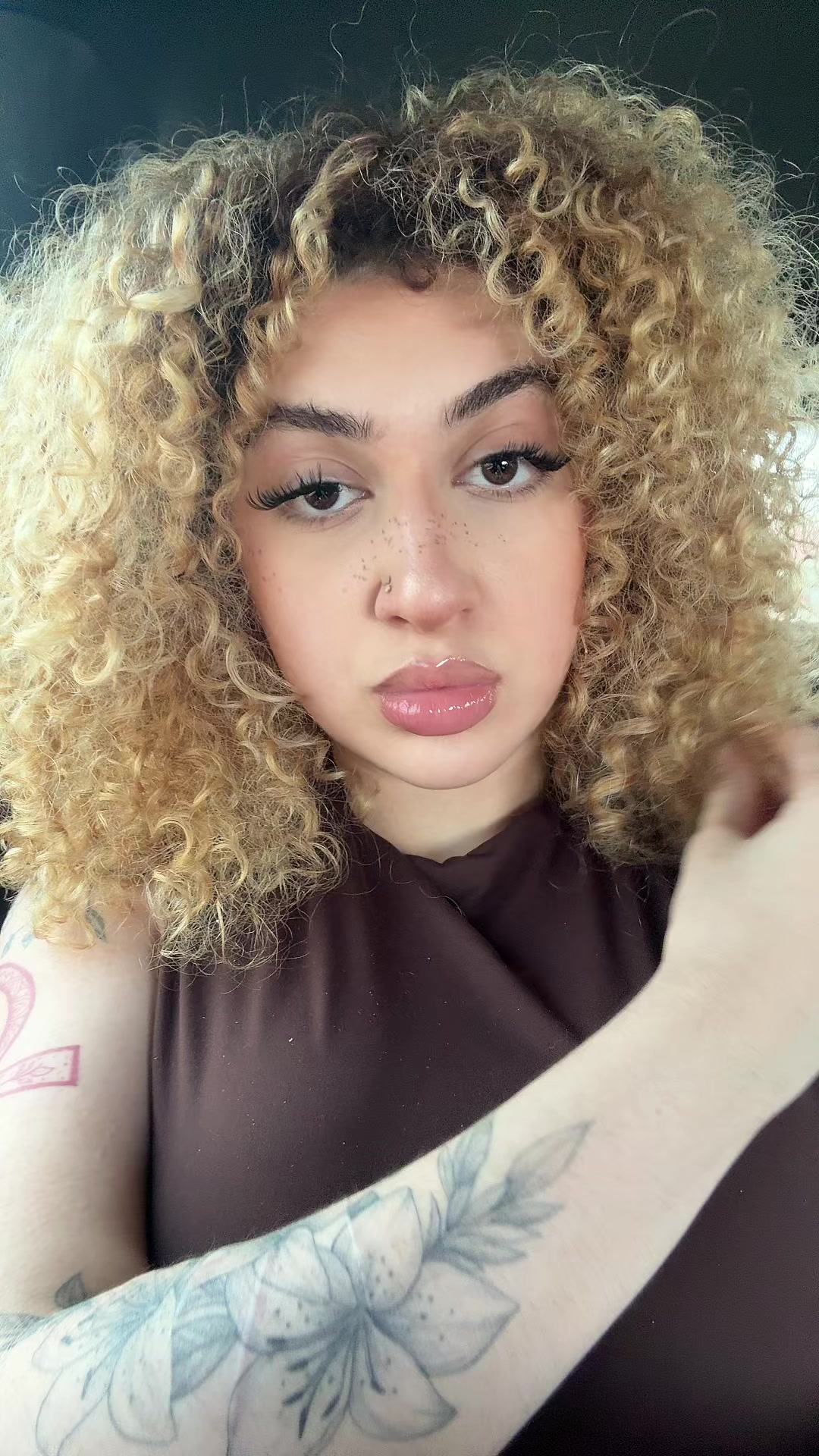 @Tee