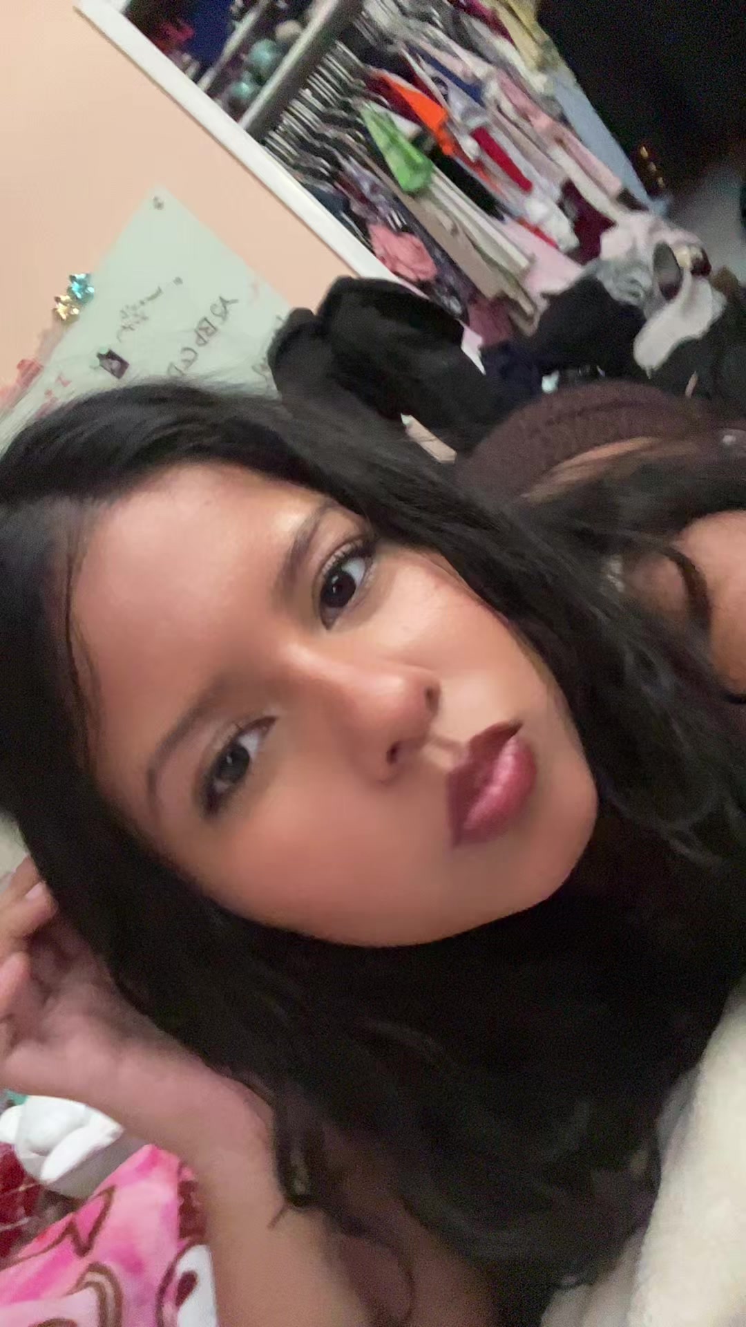 @igoontoselena