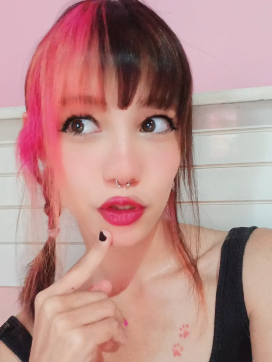 @✮