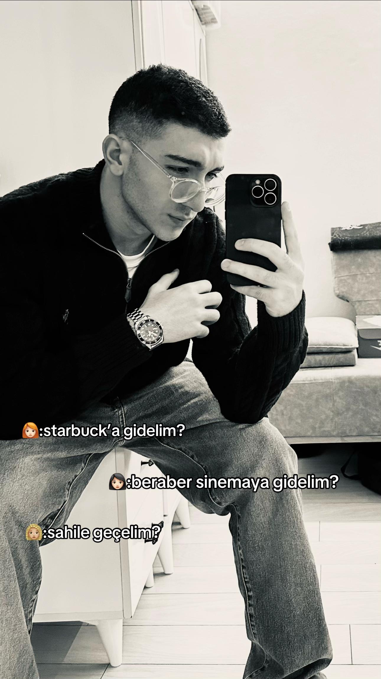 @ツ