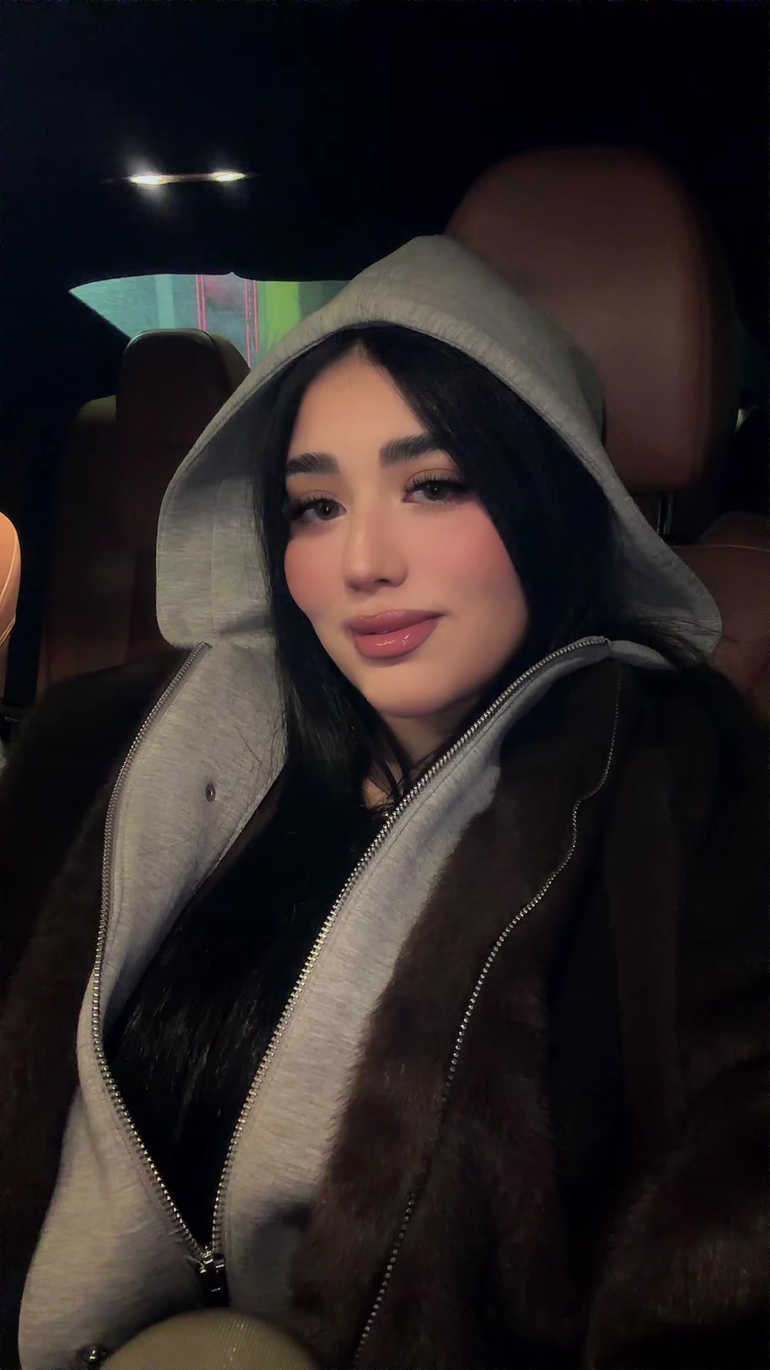 @𝒻𝓁ℴ𝒻𝓎♡