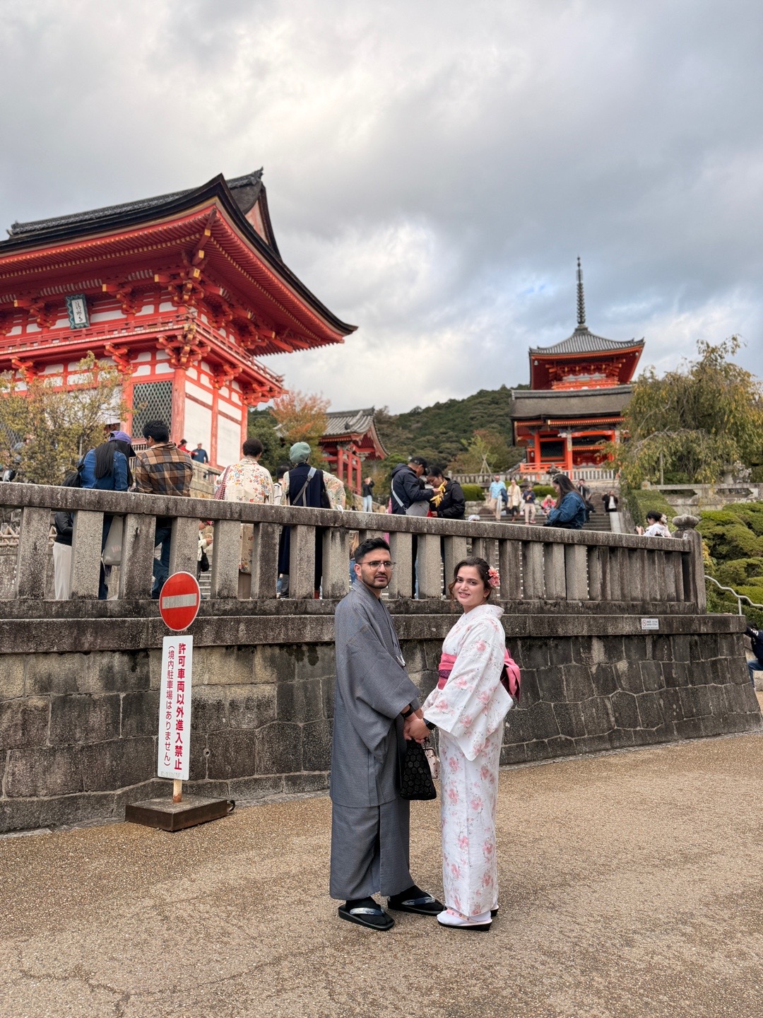 @Monii💫