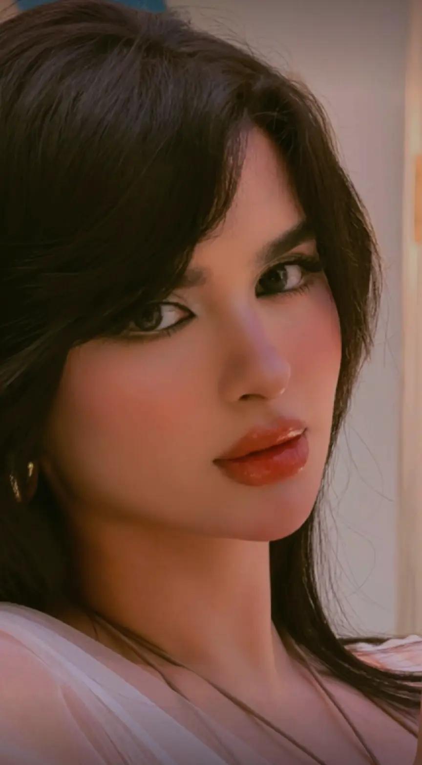 @أمينة