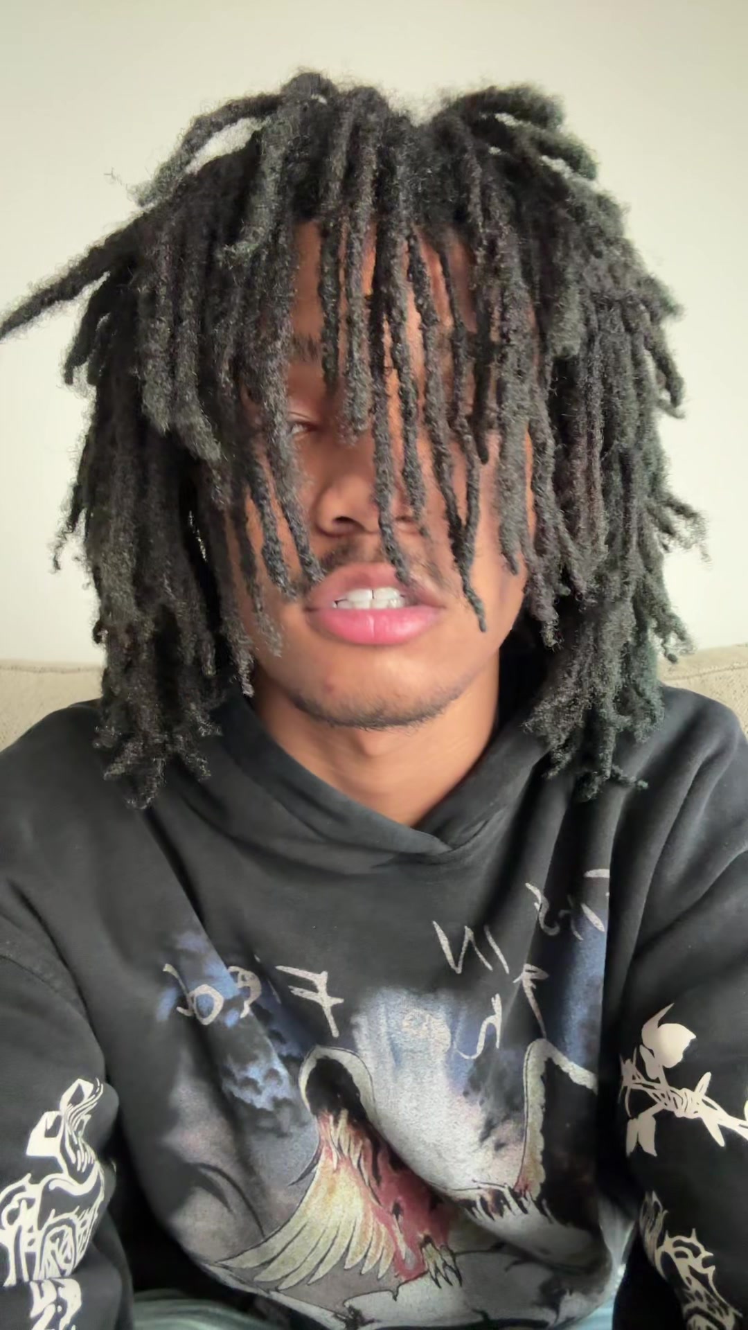 @˙ǝɹɐɟɹɐʍ uı ʇɹɐ