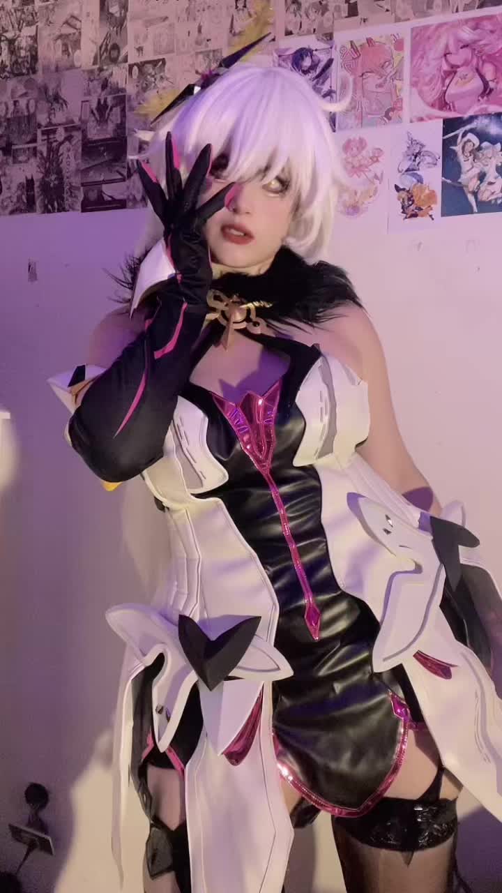 @alexia 🐈&zwj;⬛🧡