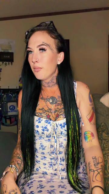 @ғͫʊͦcͭкͪɳͣ Tattedmommy420
