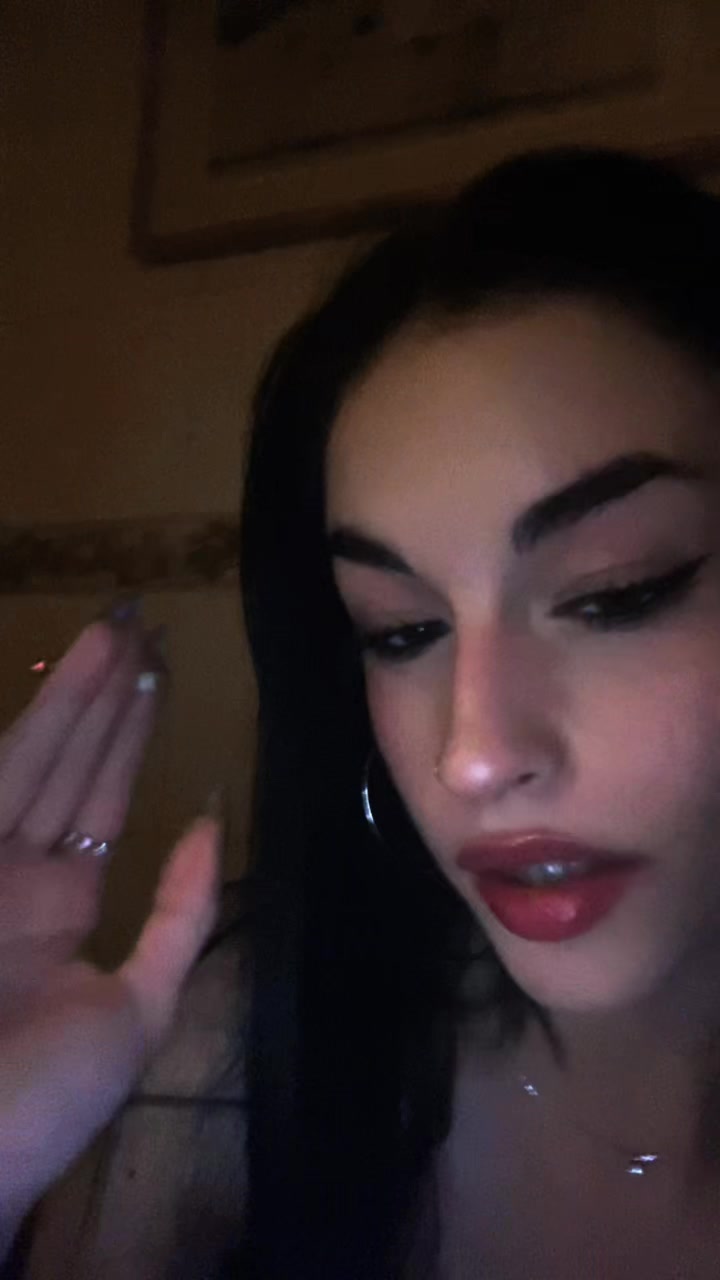 @RHYLLOW