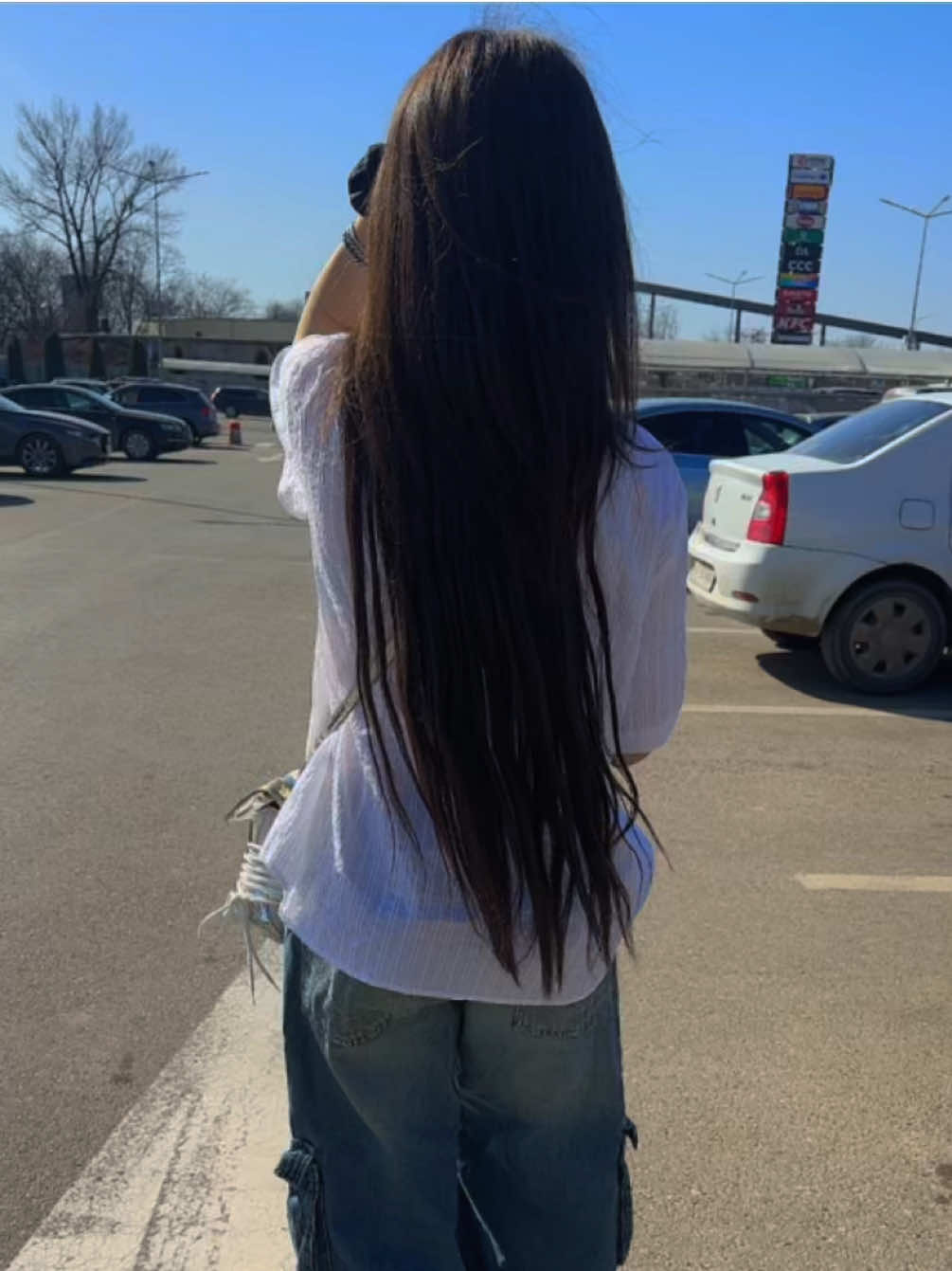 @𝒱