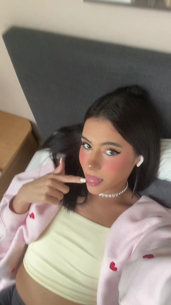 @ana lara 💋