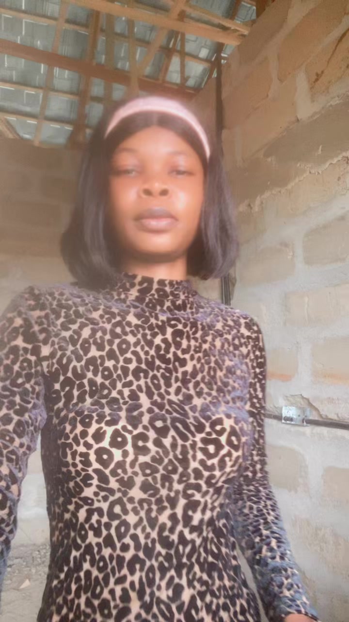 @queencyelizabeth