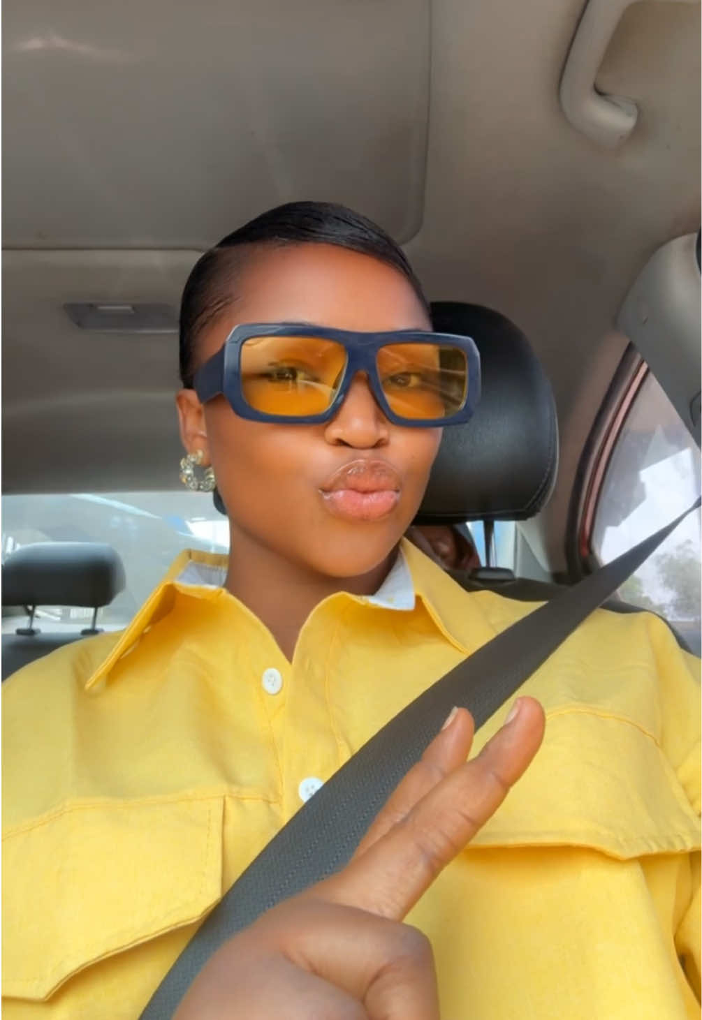 @Ladyadebambo