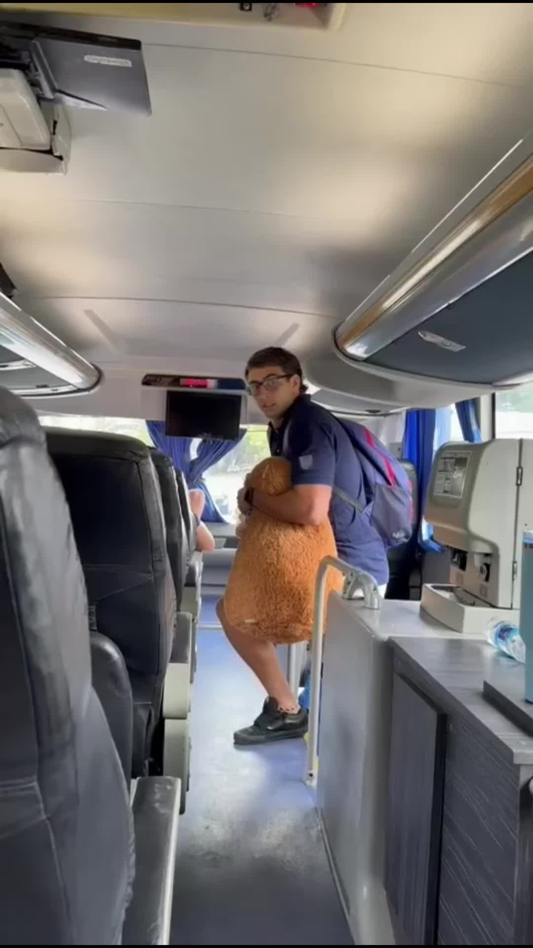 @CapibarasXv