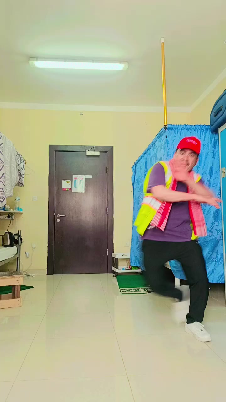 @[ B.G ] >Man < [🕑] danc🇶🇦