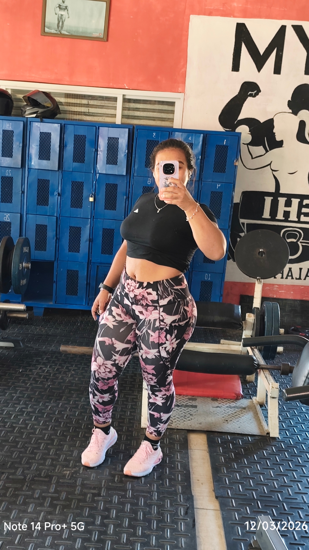 @𝗝𝗼𝗹𝗮𝗻𝗶𝘀 𝗰𝗲𝗻𝘁𝗲𝗻🦋