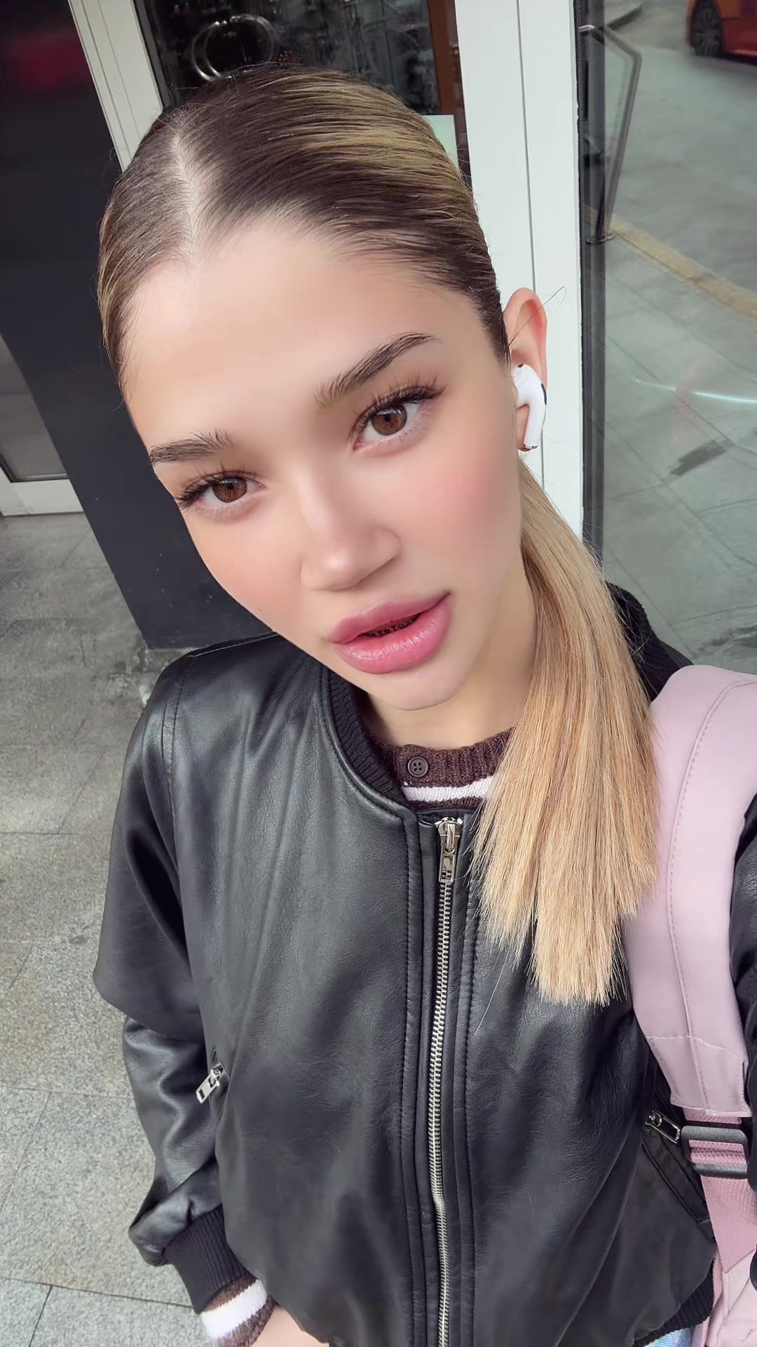 @_.st._angelina_
