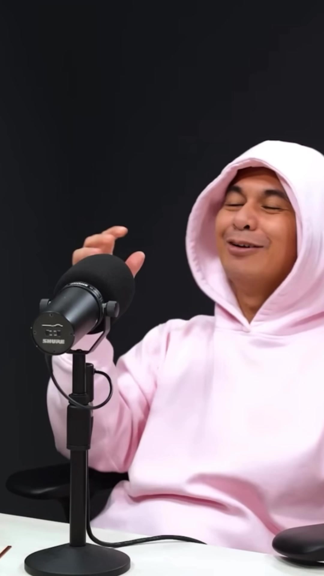 @Sweater Hunter