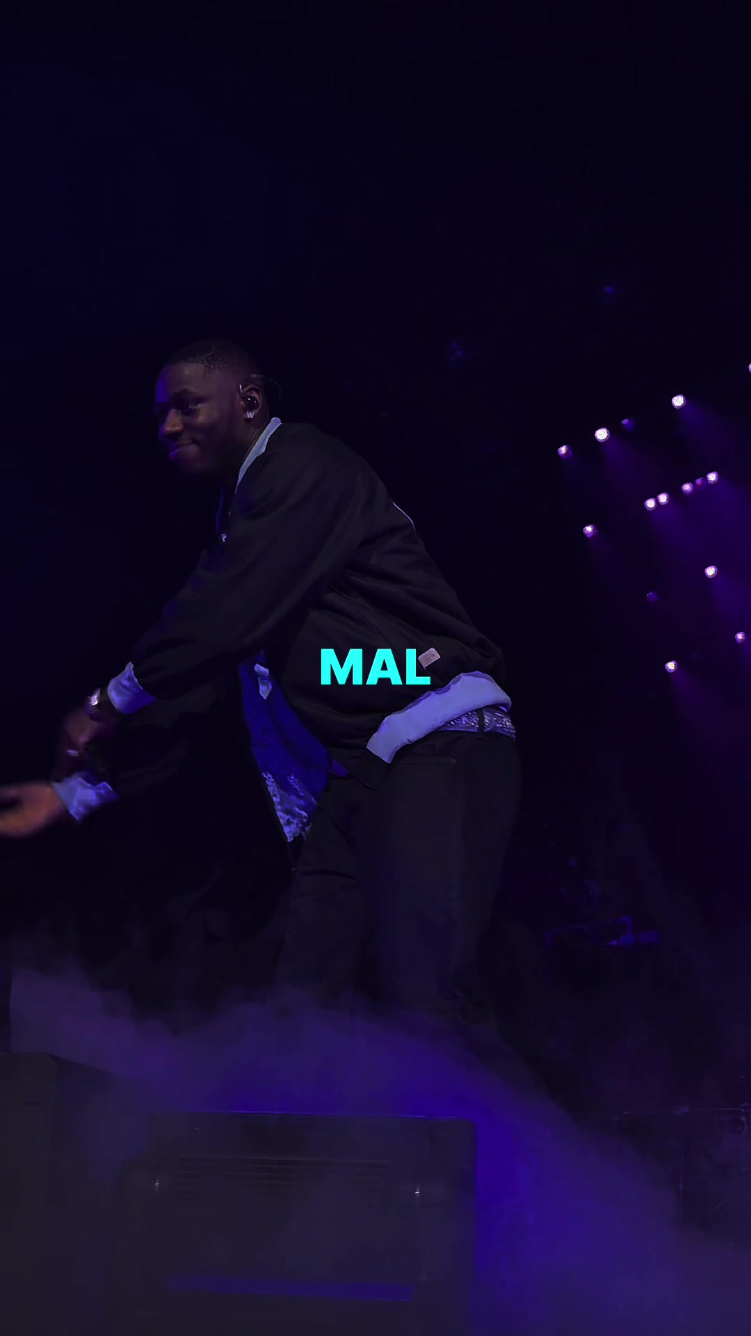 @🎧