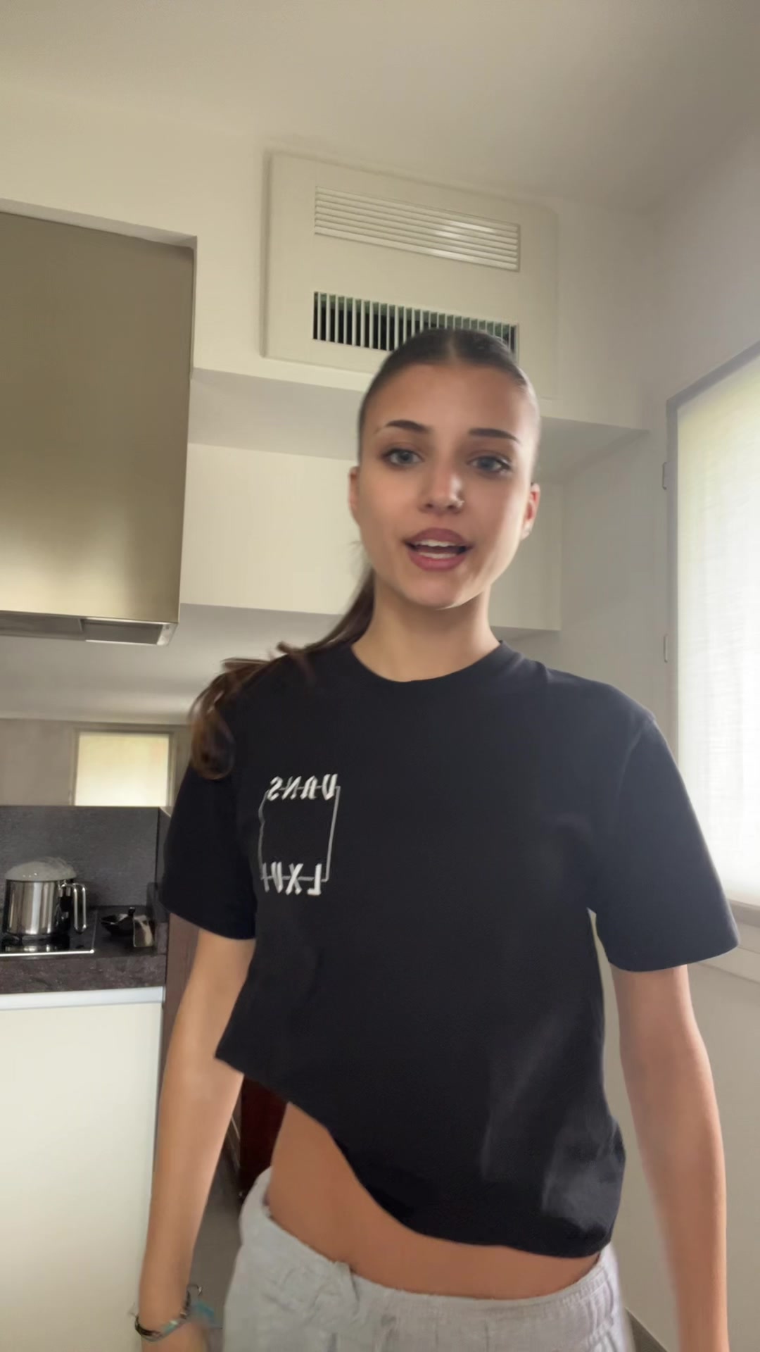 @𝓽𝓱𝓮𝓪.