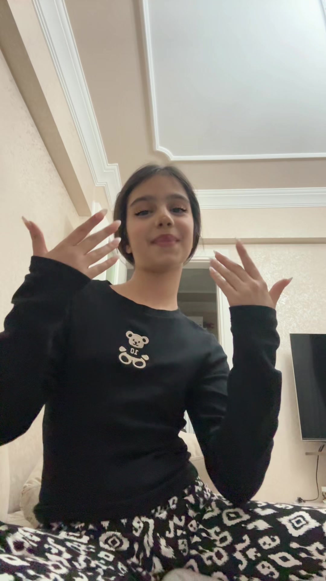 @Azra 🦋💐🐚