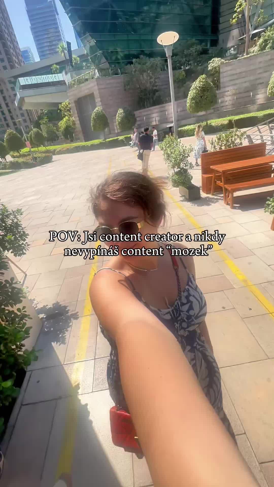 @neli.toufarova