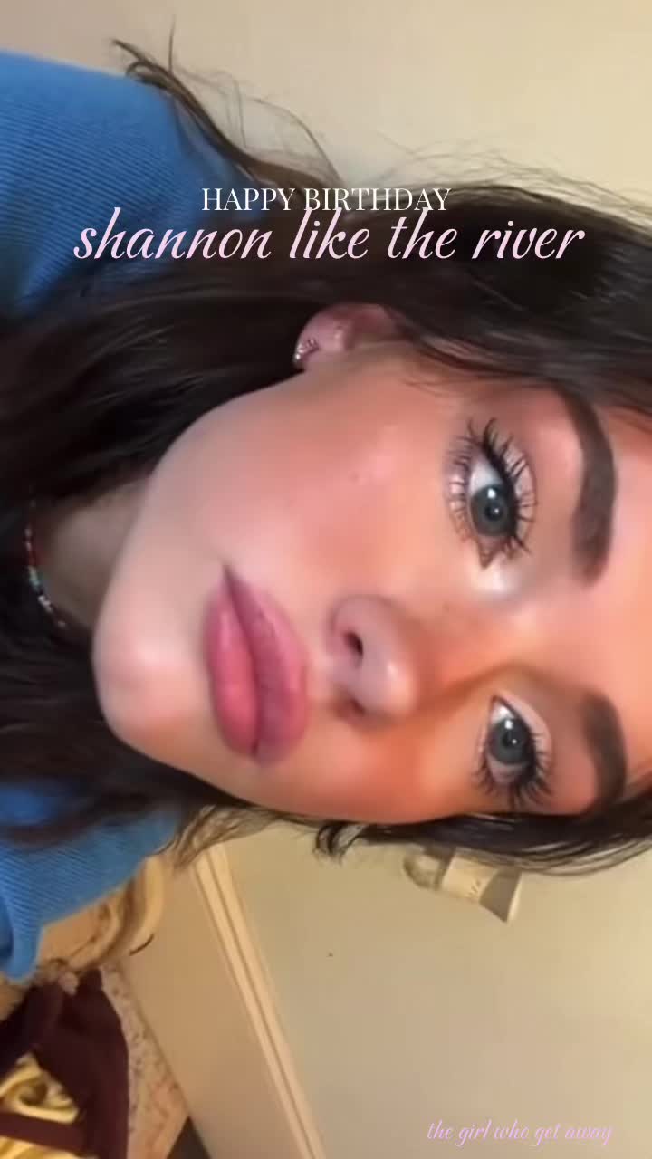 @𝓻𝓸𝓻𝓸'𝓫𝓸𝓸𝓴𝓼𝓱𝓮𝓵𝓯⭐️
