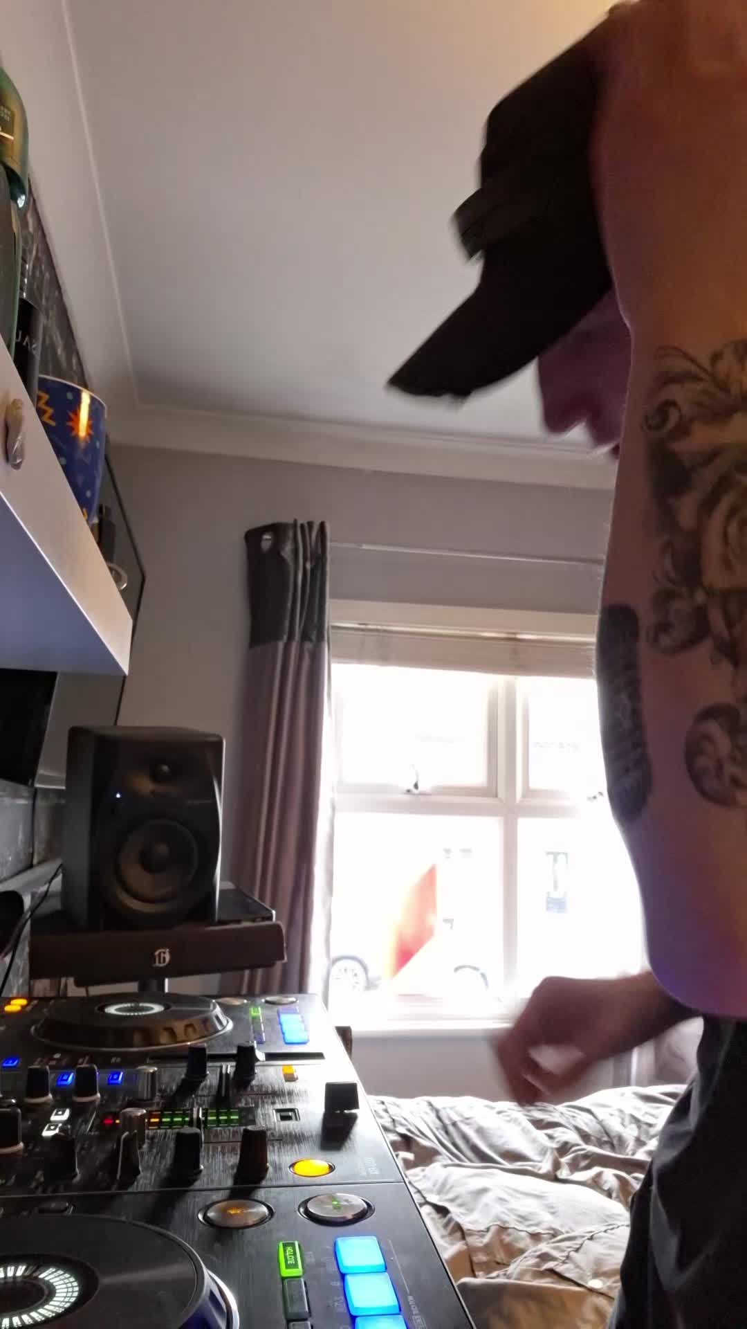 @Vibes.DnB | Official