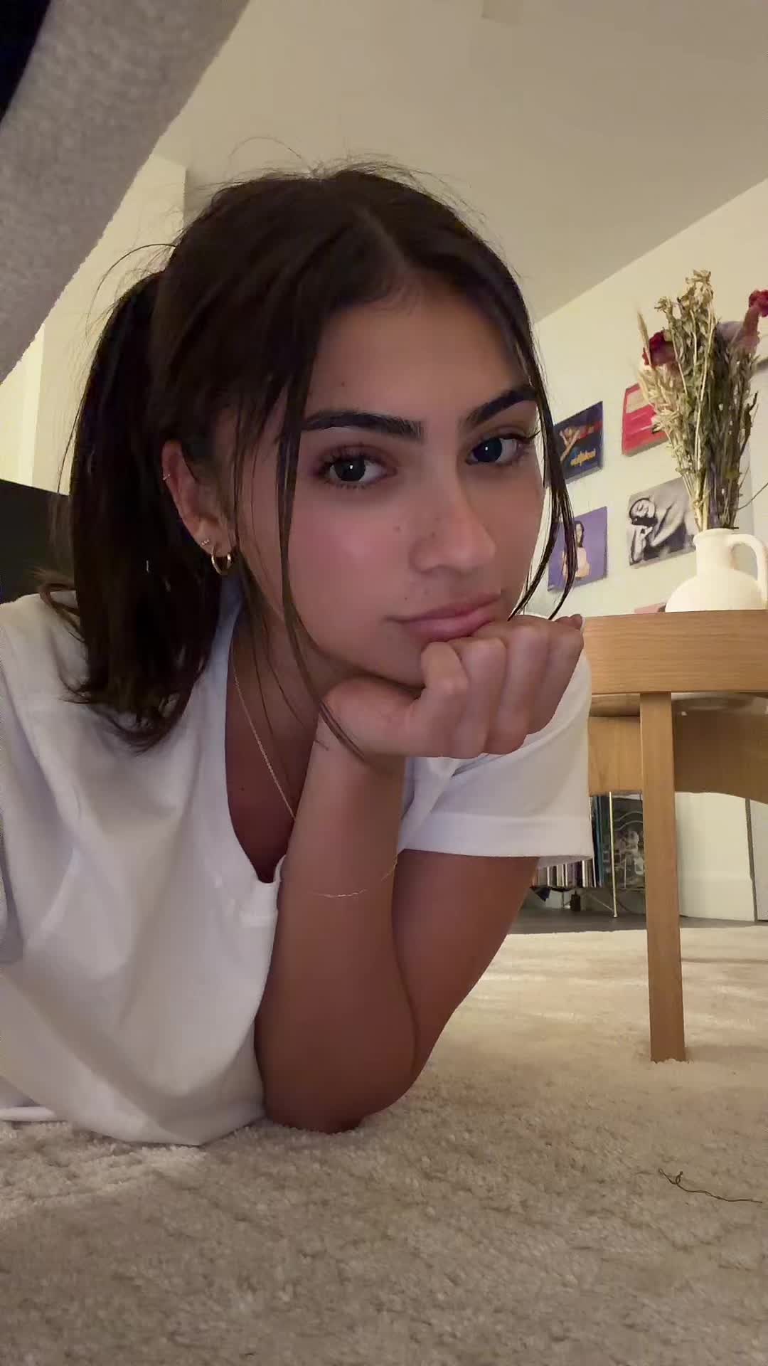 @bella