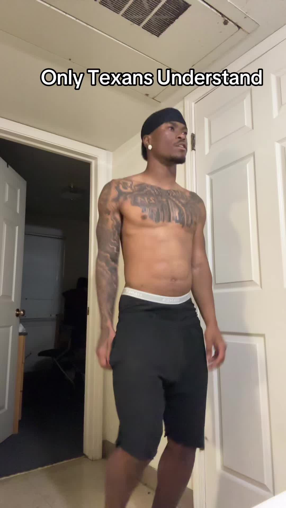 @Laarayy
