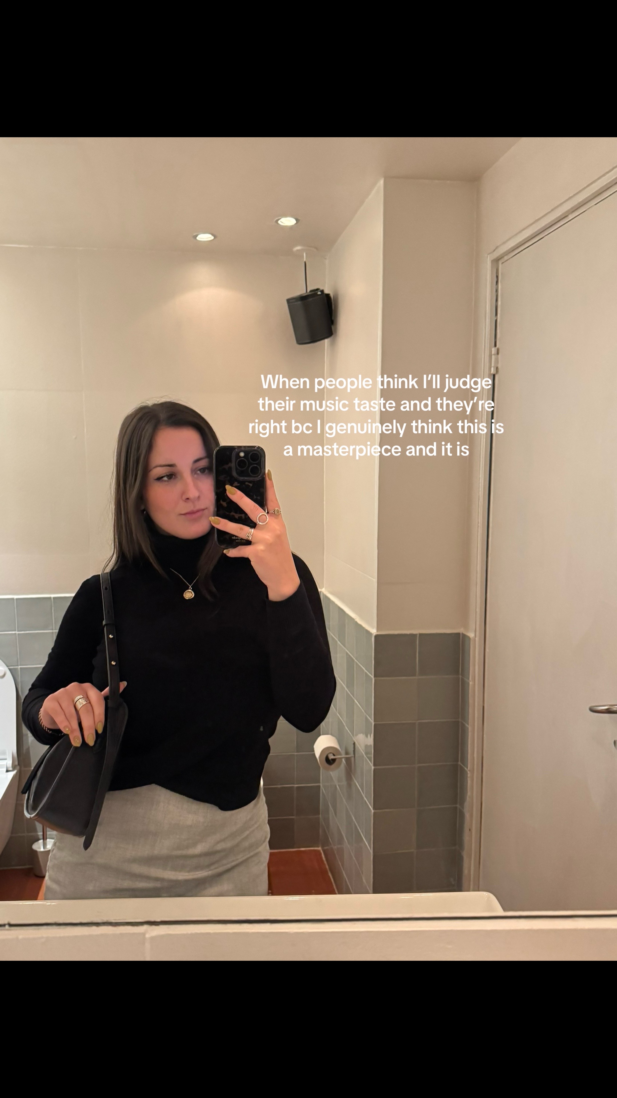 @Emma &bull; city life 🏙️💎🦋🌀🚎