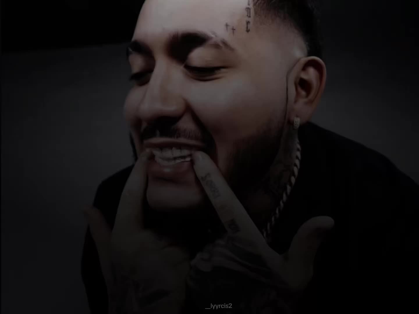 @🦦