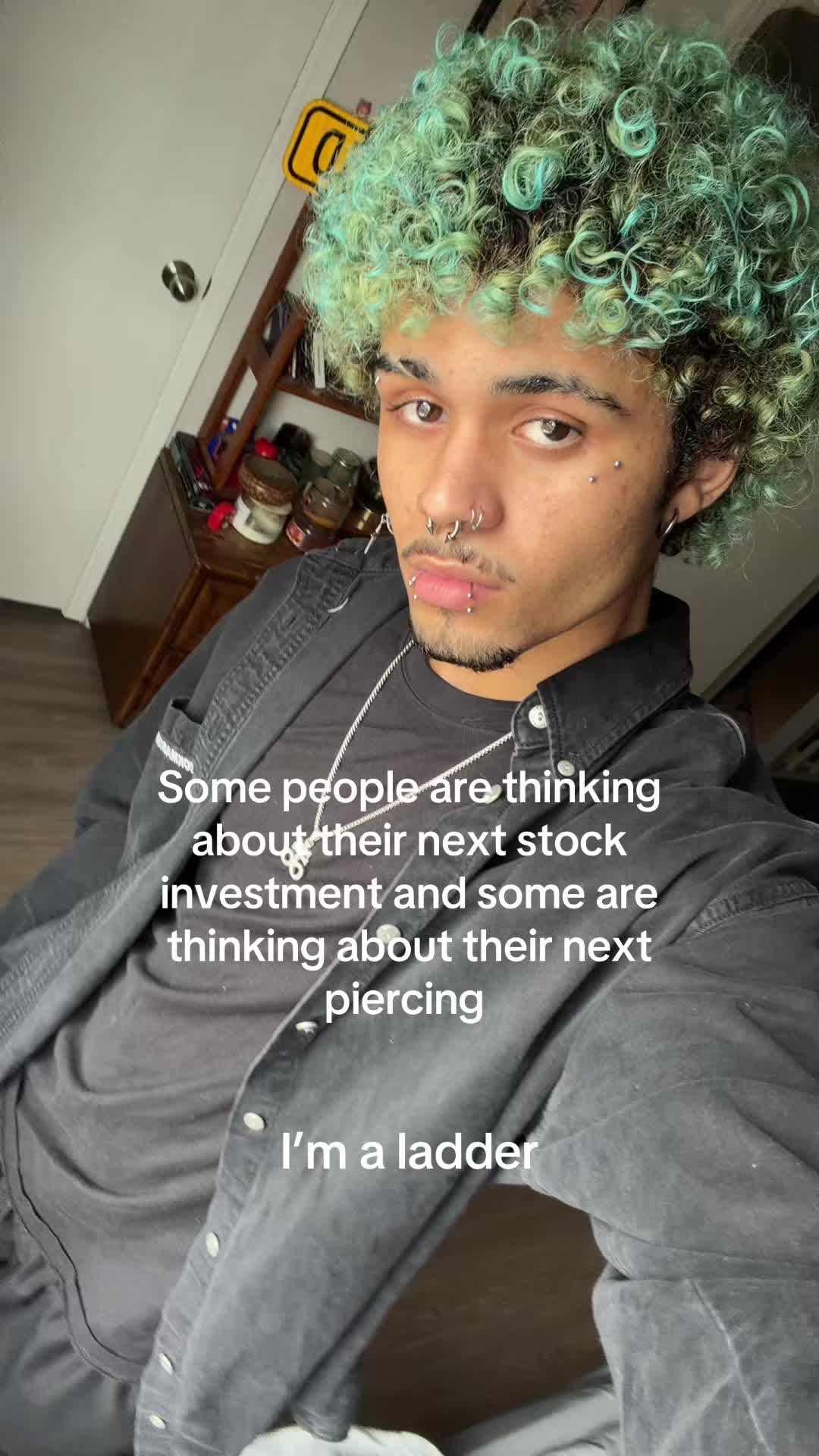 @C4m
