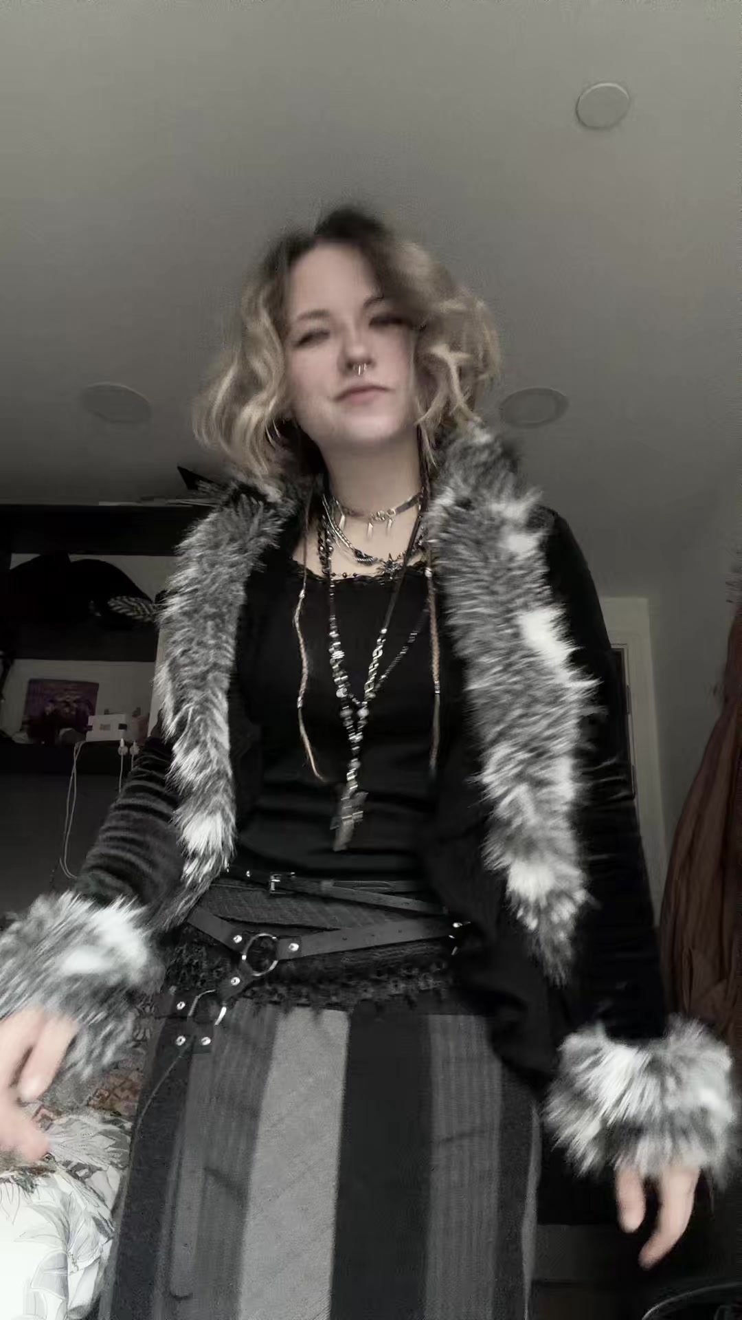 @velvet_curse