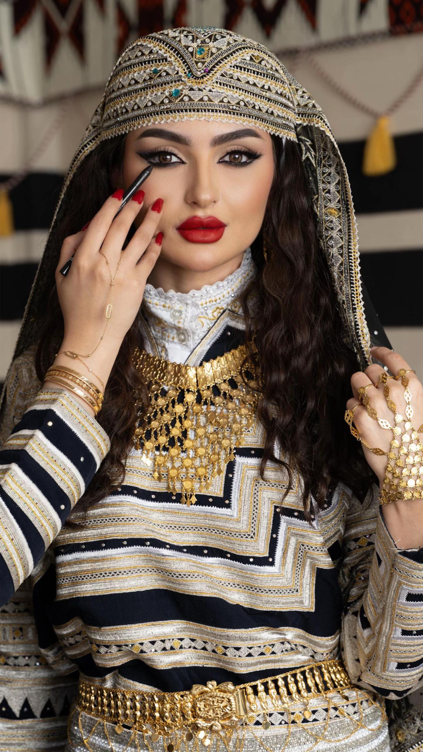 @ارتست الطائف مـيعاد مّعود .