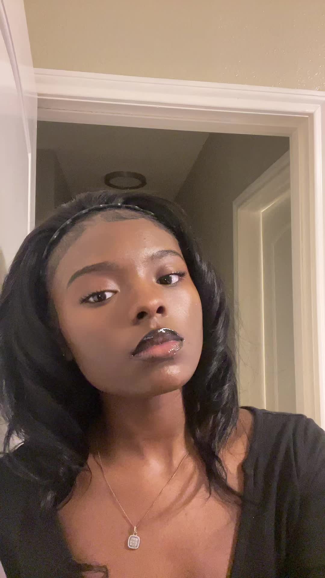 @🦄