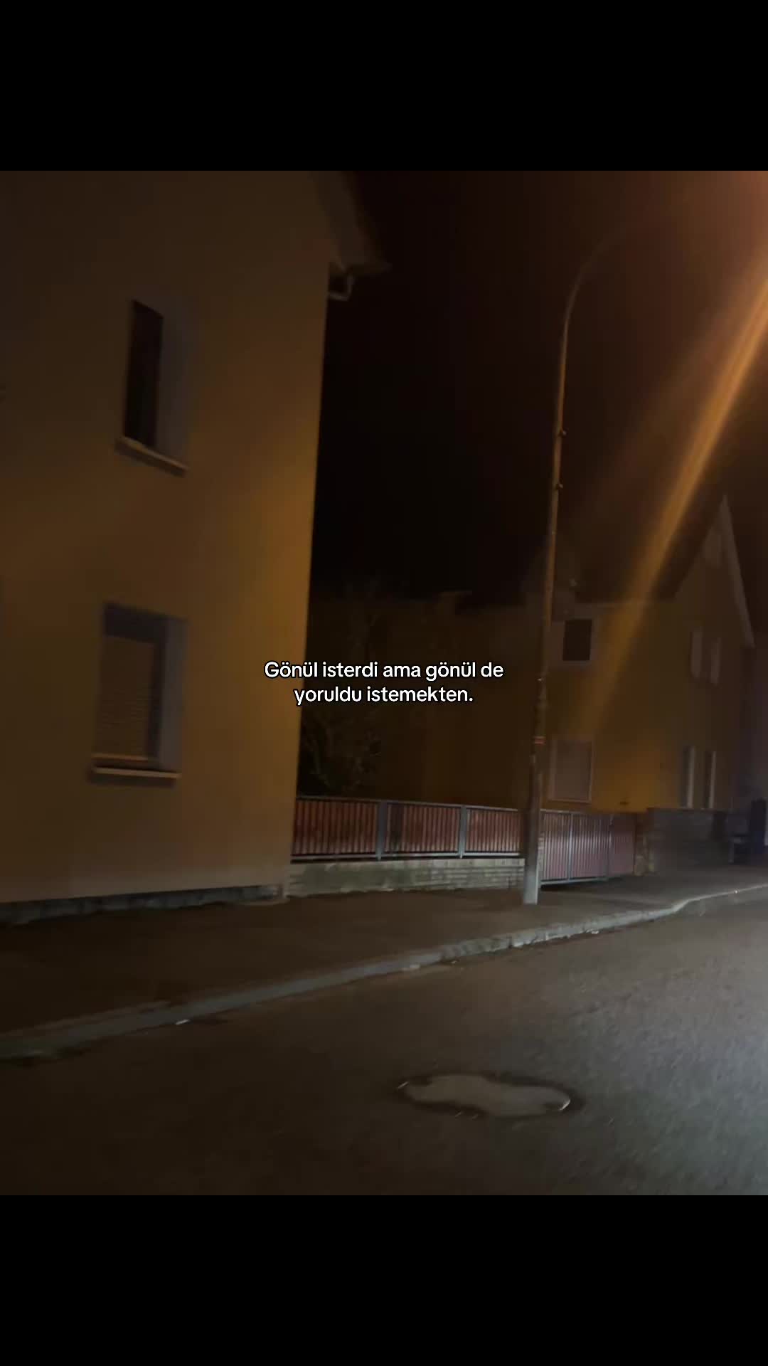 @ℰ.