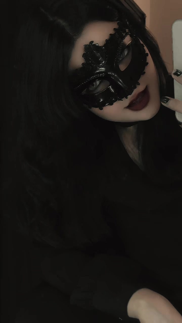 @Hassena🖤🕊️