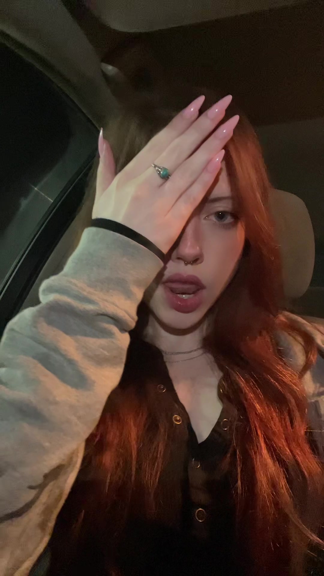@bella