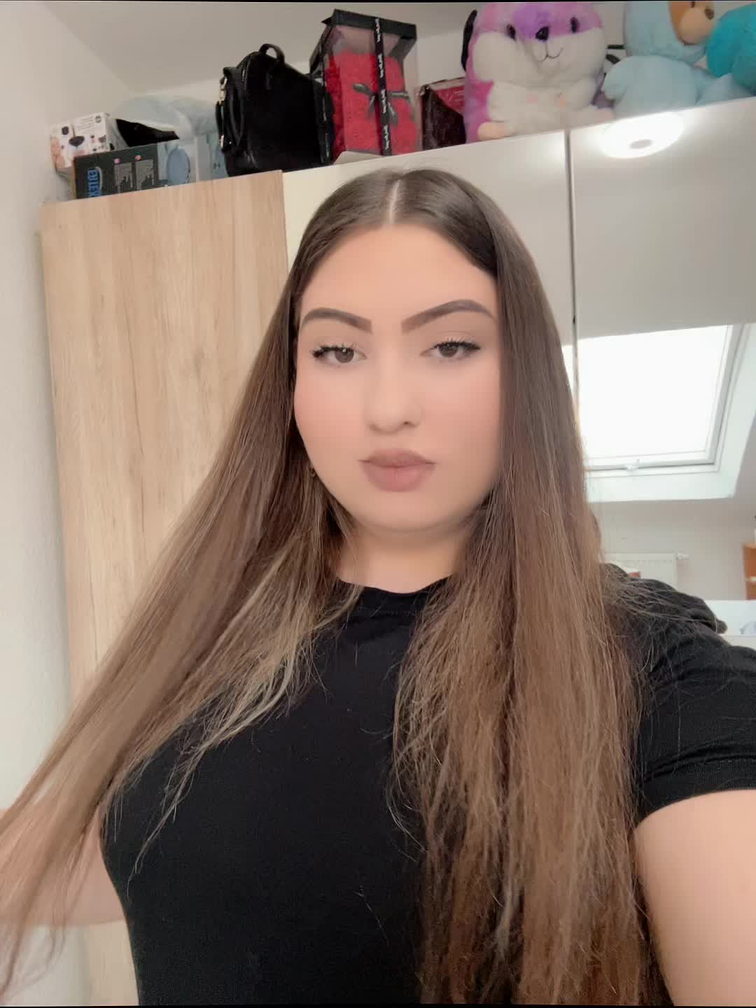 @𝐂 𝐄 𝐑 𝐄 𝐍